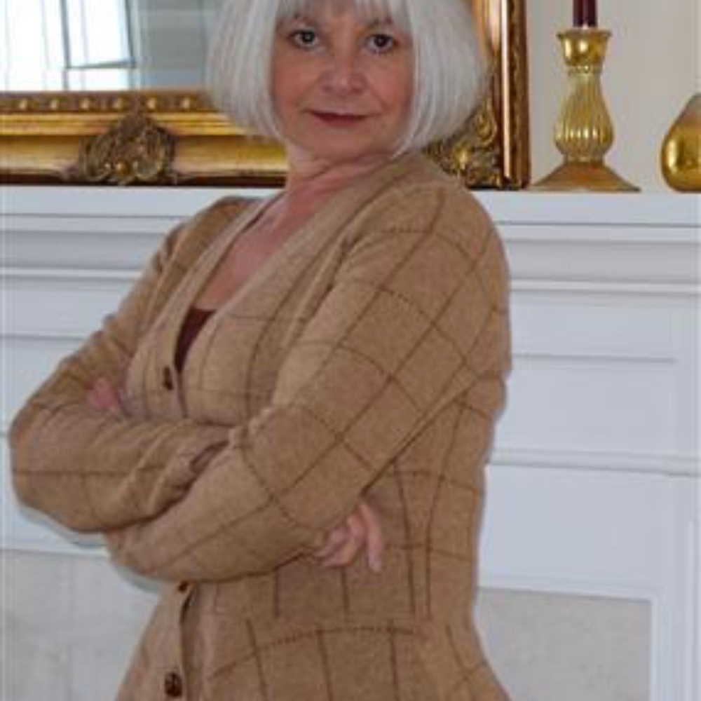 Meet your Posher, Cynthia